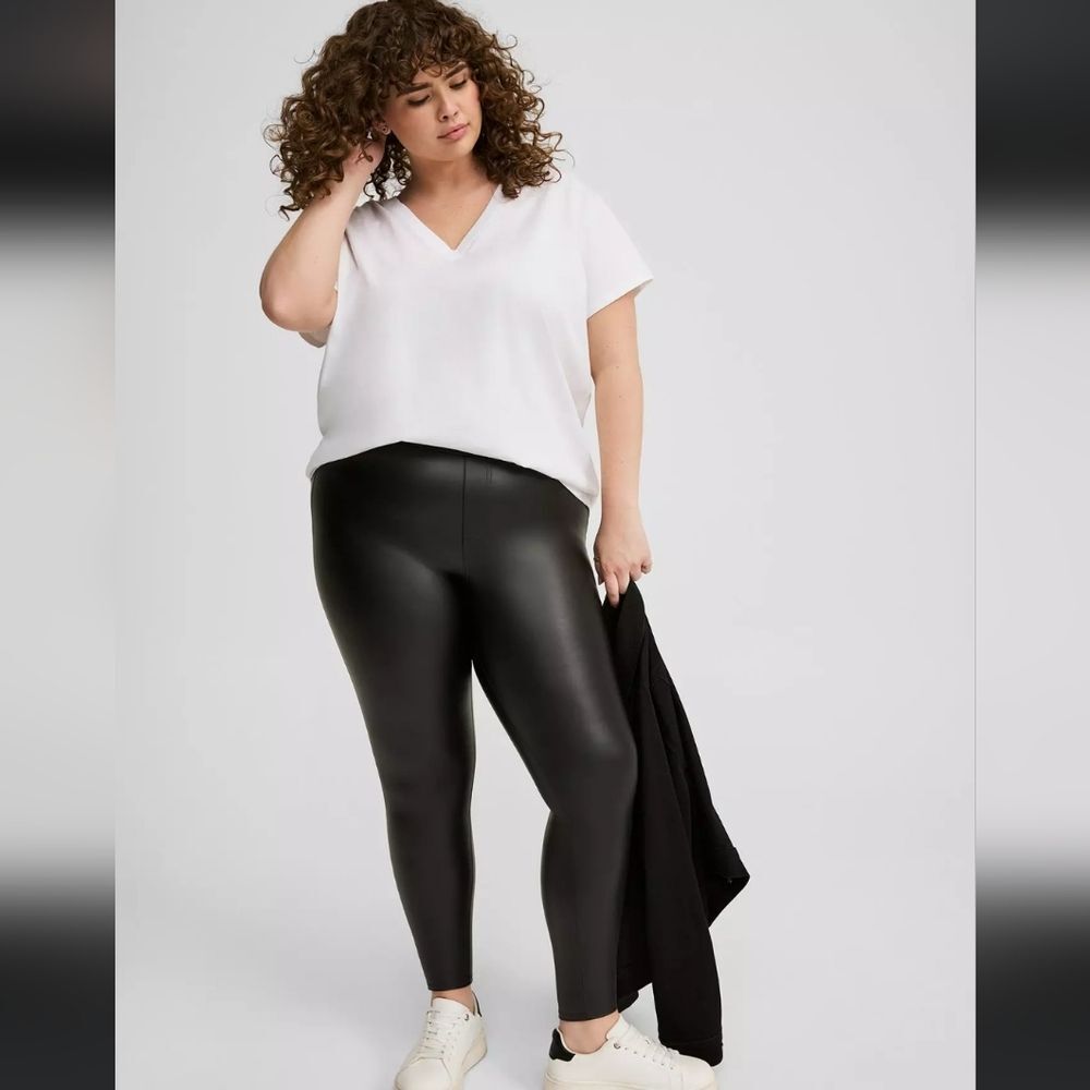 NWOT Torrid leggings skinny Pleather Y2k pants 2/2x